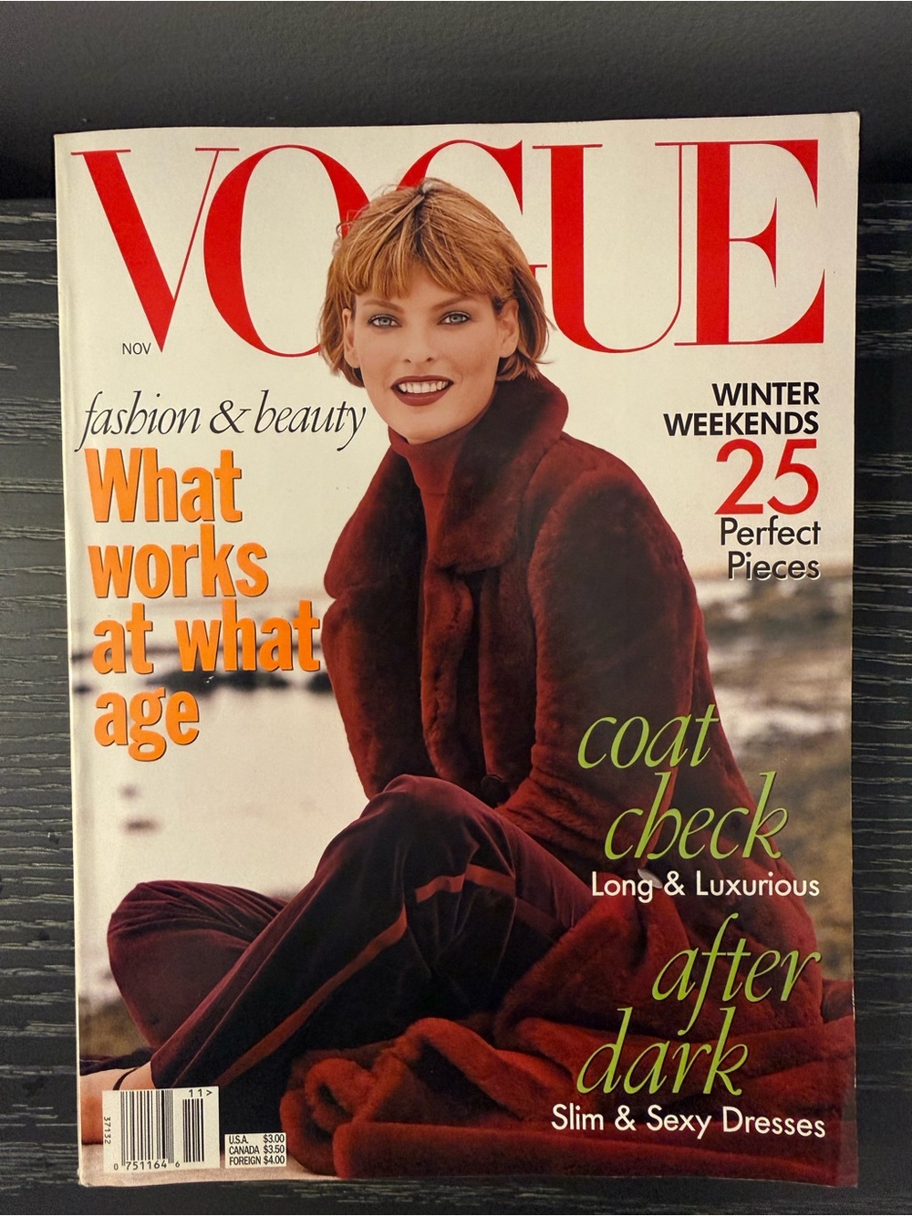 VOGUE Magazine November 1996: Cover - Linda Evangelista